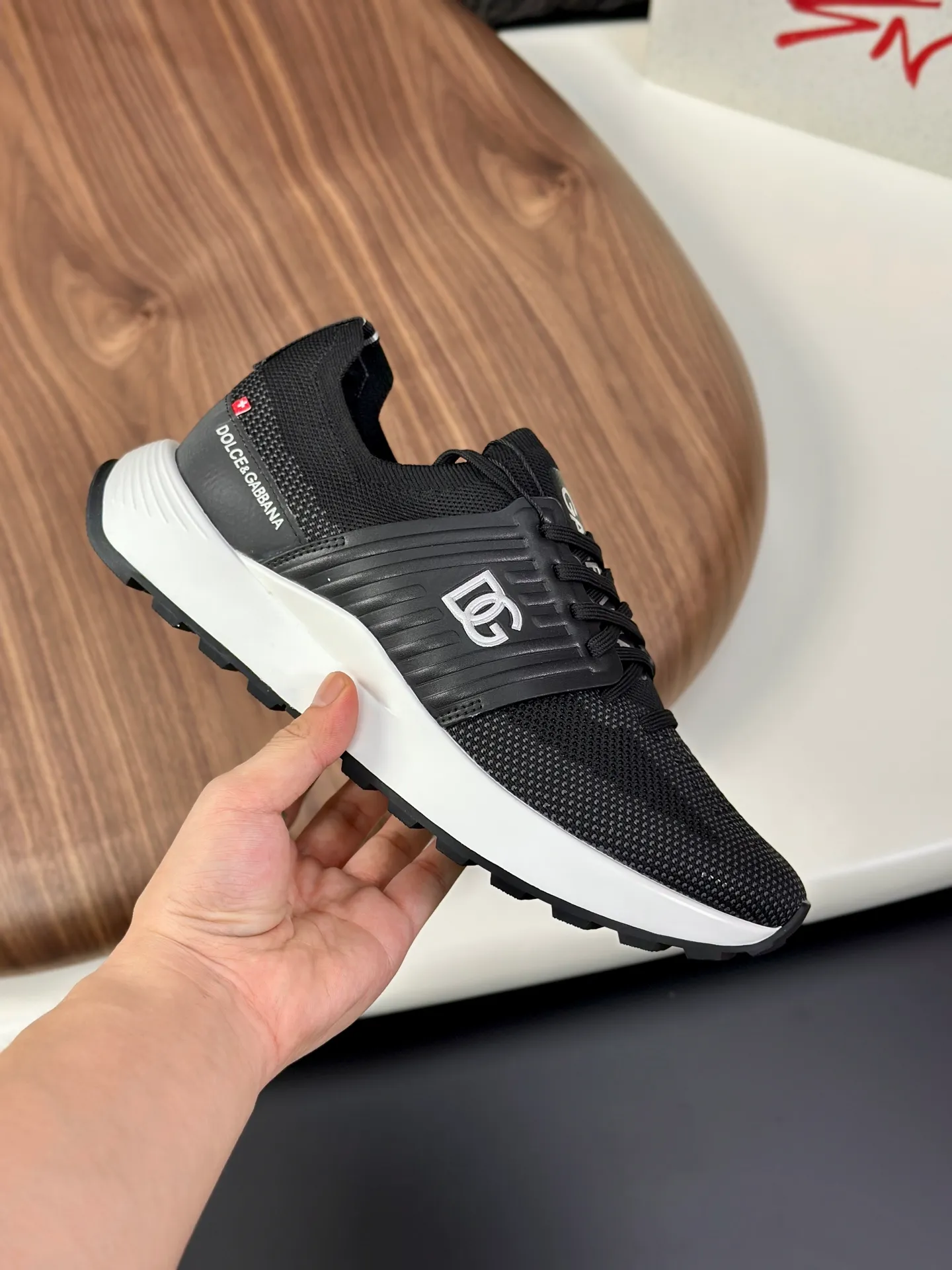 💰720••New arrivals••Dolce&Gabbana••DG✔️High-end men’s sports•casual shoes. Original goods from top counters. Original imported cowhide, multi-material splicing design ➕Imported cowhide lining, cowhide feet ➕Original TPR elastic outsole.  Size: 39-44 (38, 45 customized)
